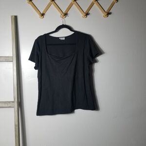 FREE KISSES PLUS WOMEN'S BLACK BLOUSE SIZE 1X